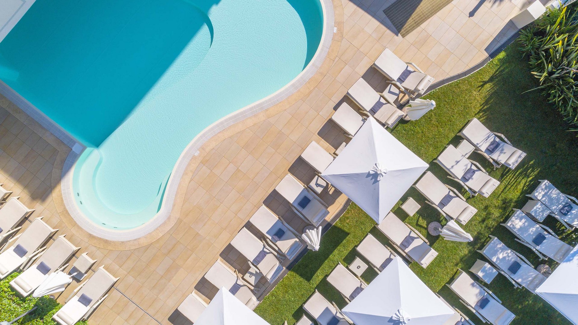Hotel Villa Rosa: unser Schwimmbad am Gardasee