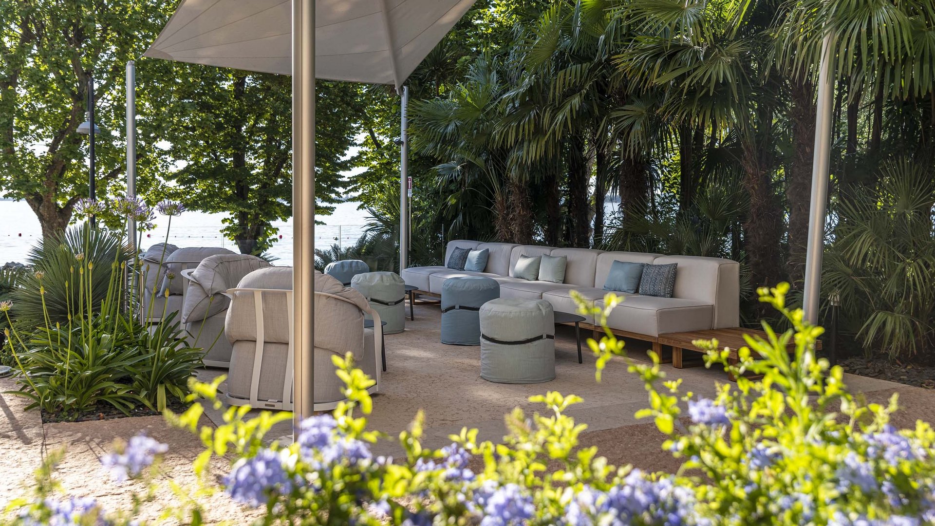 Hotel am Gardasee mit Pool: Urlaub mit Seeblick